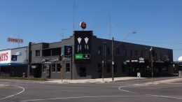 Colac pub