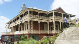 Lorne Grand Pacific Hotel
