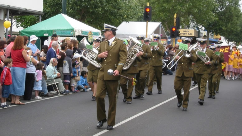 Pako Festa marching band